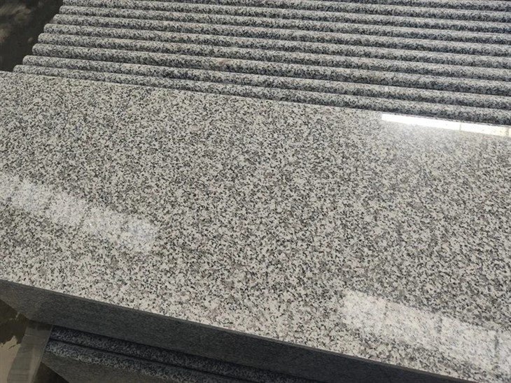 Cheap-Chinese-G623-Grey-Granite-for-Tile-Paver-Wall-Countertop.webp (2)